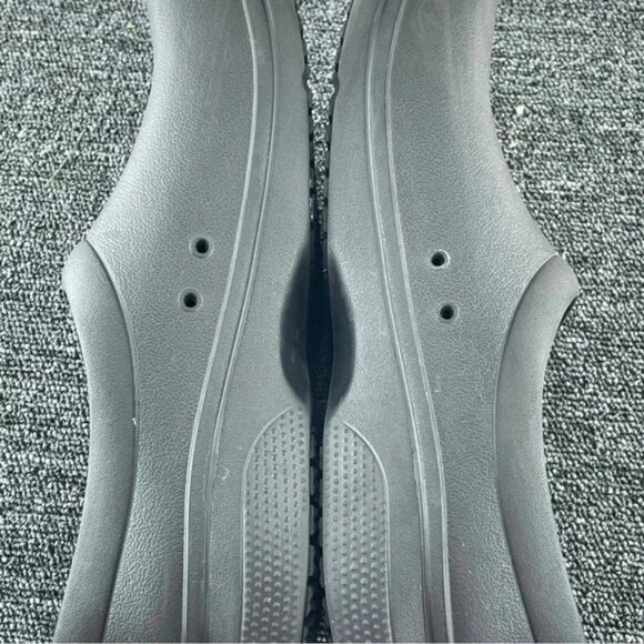 Crocs Adult M8/W10 black slip resistant dual crocs comfort shoes s2210 - Picture 2 of 10